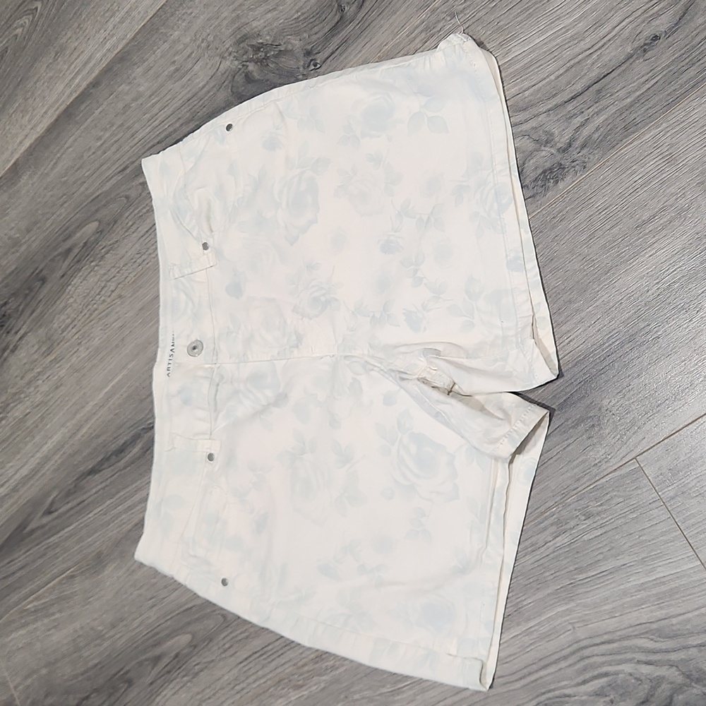 Artisan NY Ivory Aqua Roses Shorts